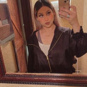 Meet your Posher, Lorena